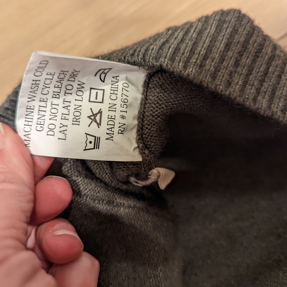 Green Button-Up Vest - Picture 6 of 7